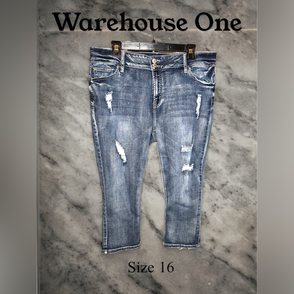 Warehouse One - 16 Blue Distressed & Faded High Rise Capri Jeans - Picture 1 of 2